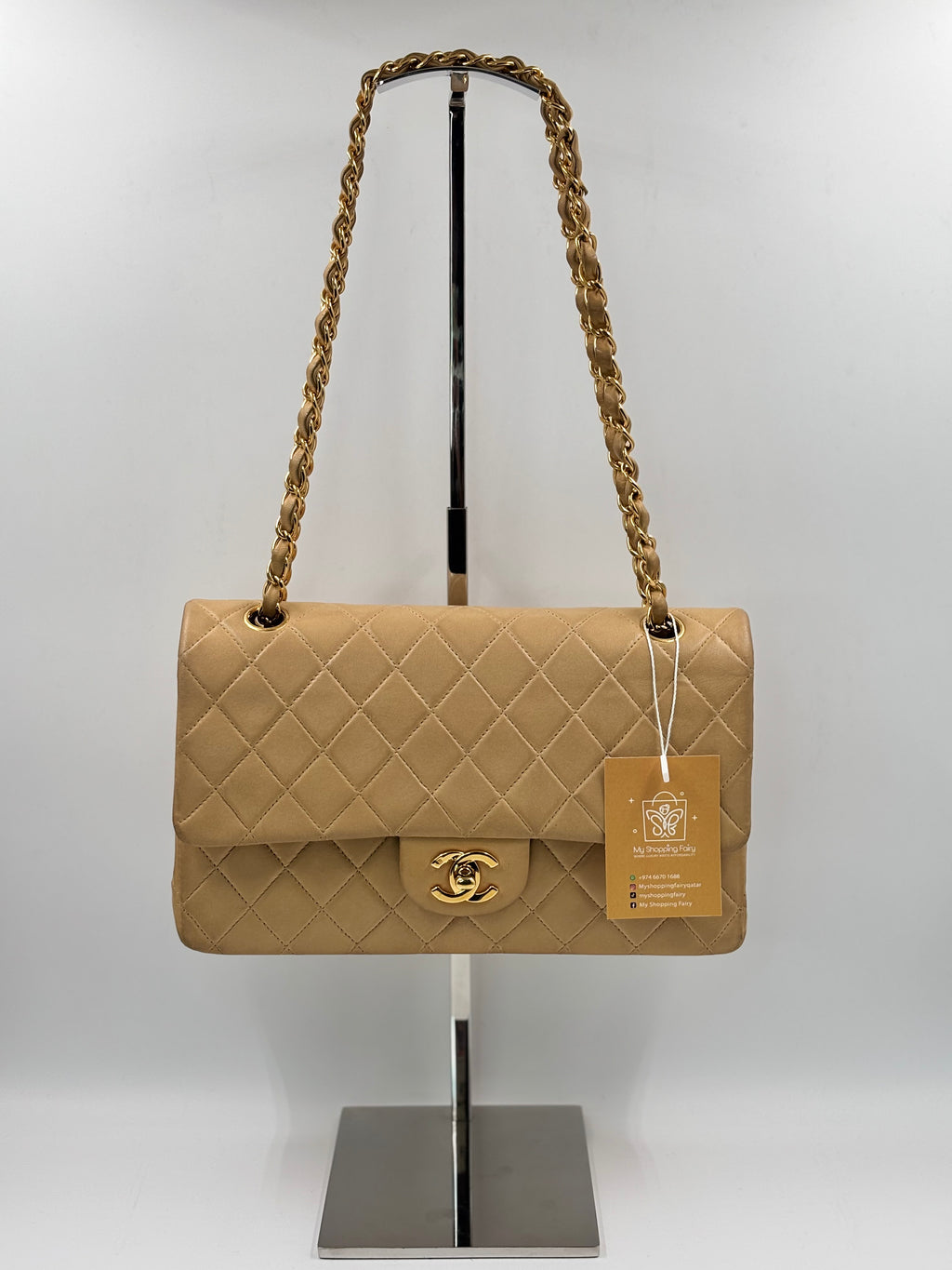 Chanel Vintage Medium Classic Double Flap GHW
