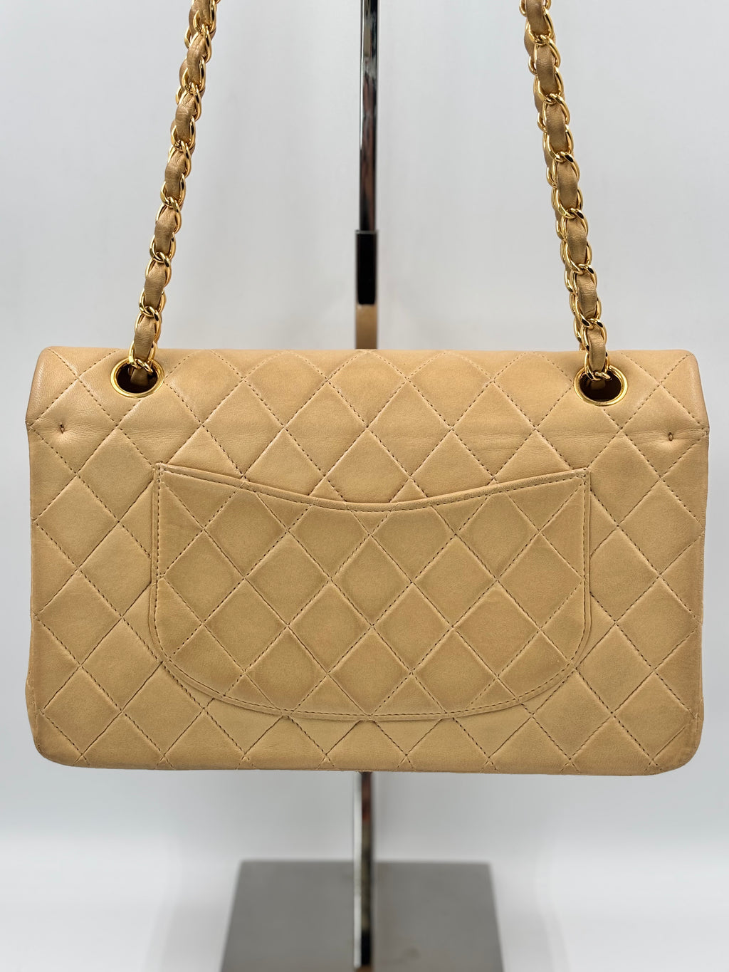 Chanel Vintage Medium Classic Double Flap GHW