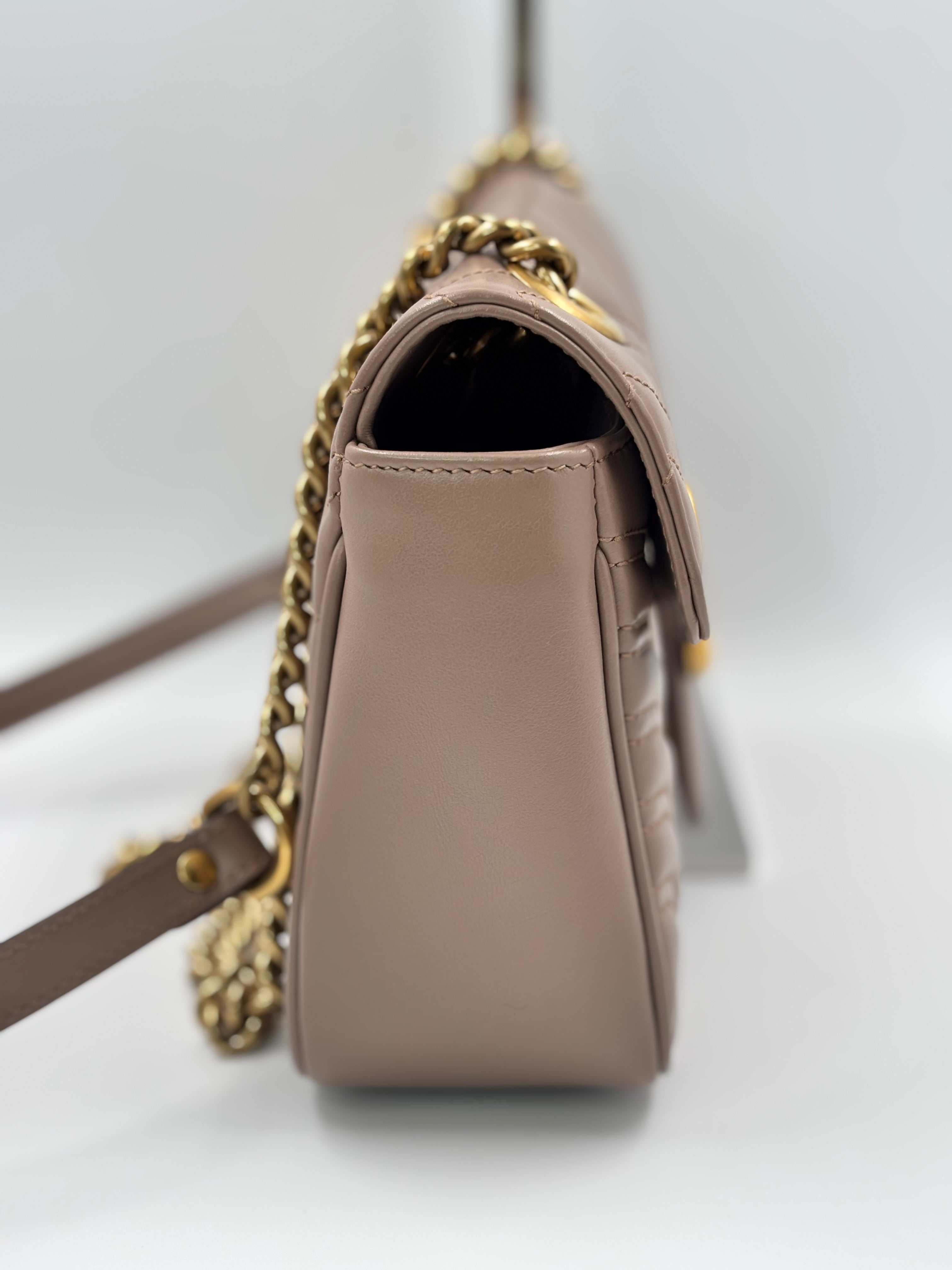 Gucci Marmont Medium Shoulder Bag