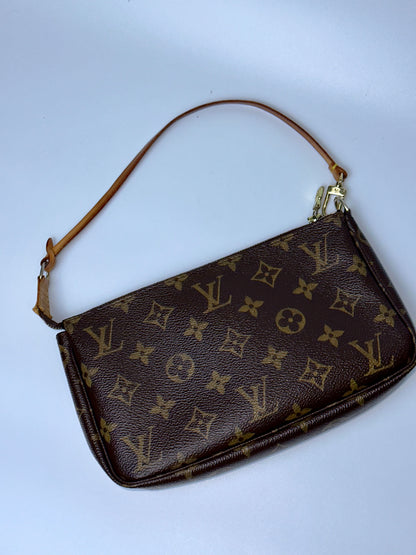 LV POCHETTE MONOGRAM