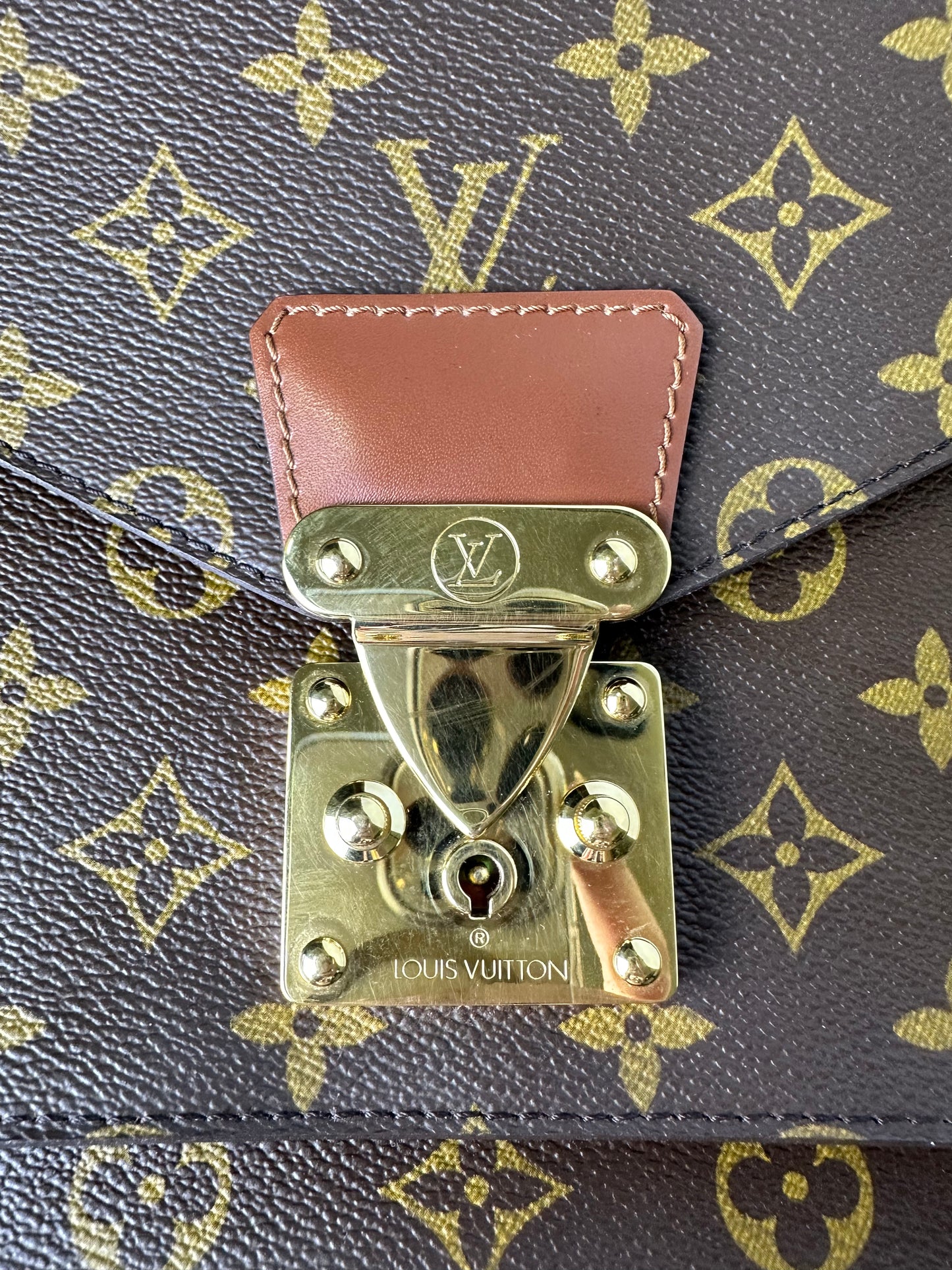 LV VINTAGE MONCEU 28