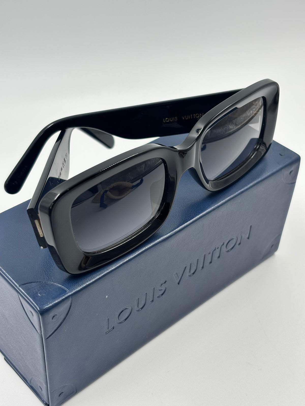 LV Black Circle Rectangular Sunglasses