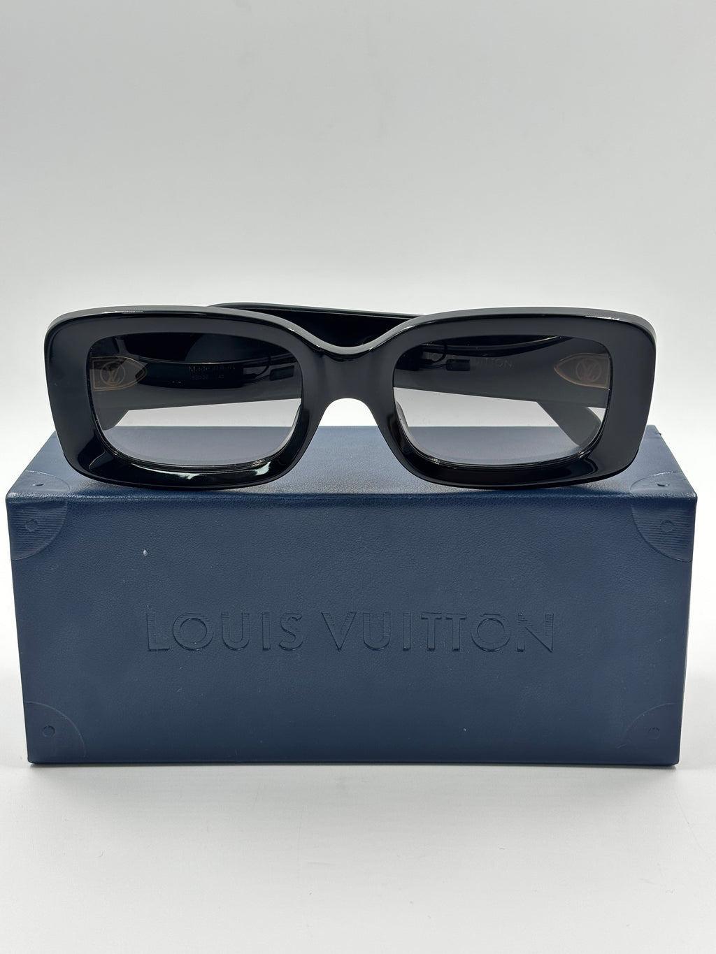LV Black Circle Rectangular Sunglasses