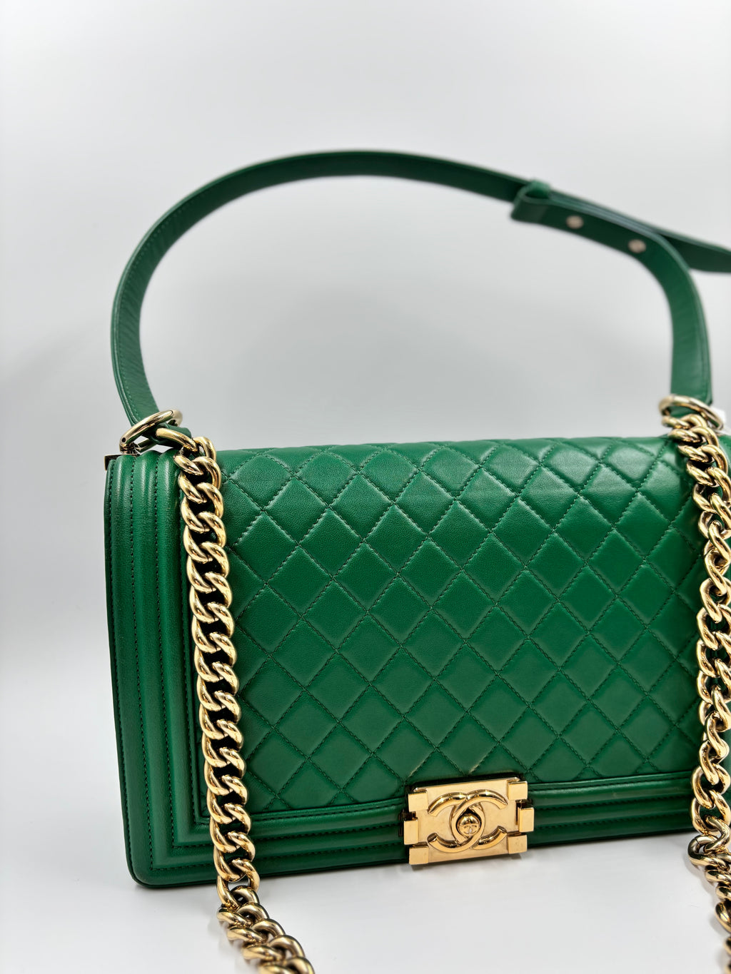 Chanel Green Quilted Lambskin Leather New Medium Boy Bag