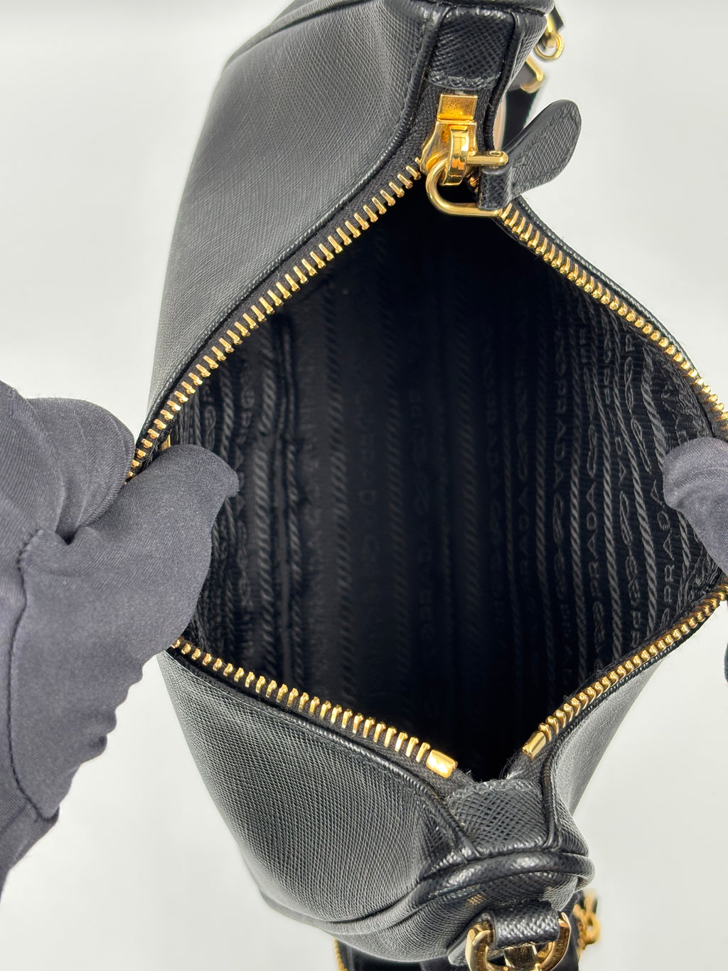 Prada Re-Edition 2005 Saffiano Lux Leather Shoulder Bag