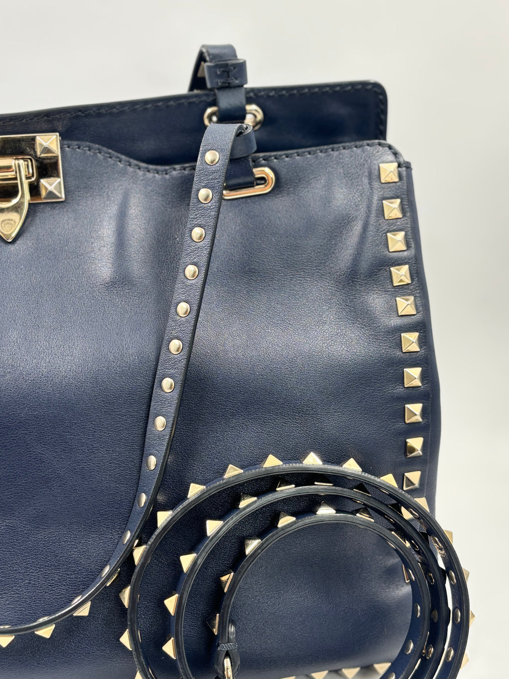 Valentino Blue Leather Rockstud Trapeze Meduim Tote Bag