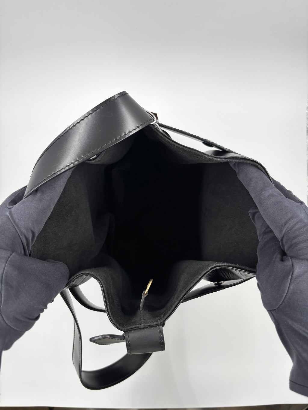 LV Epi Leather Sac D'Epaule PM Bag