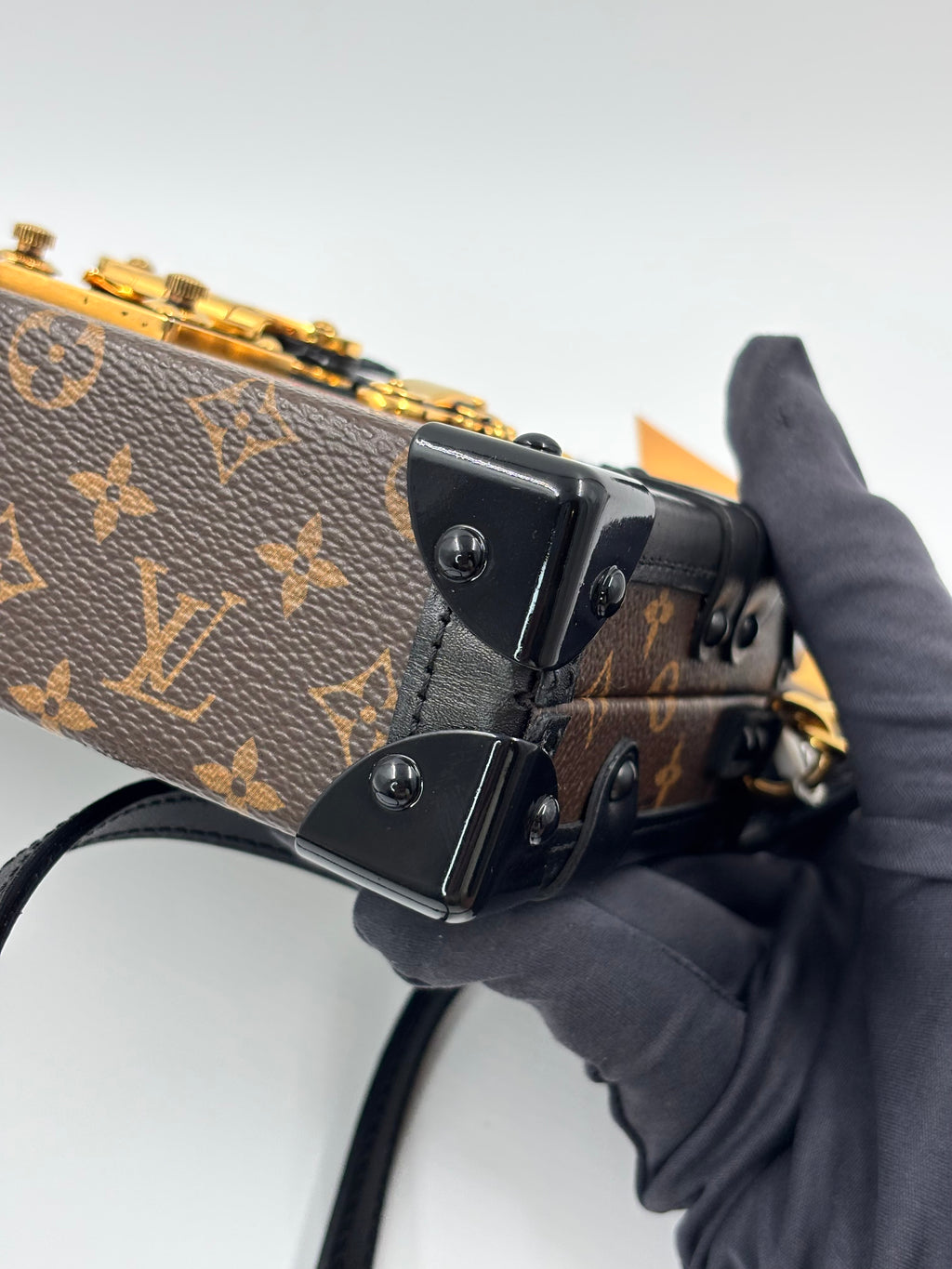 LV Petite Malle