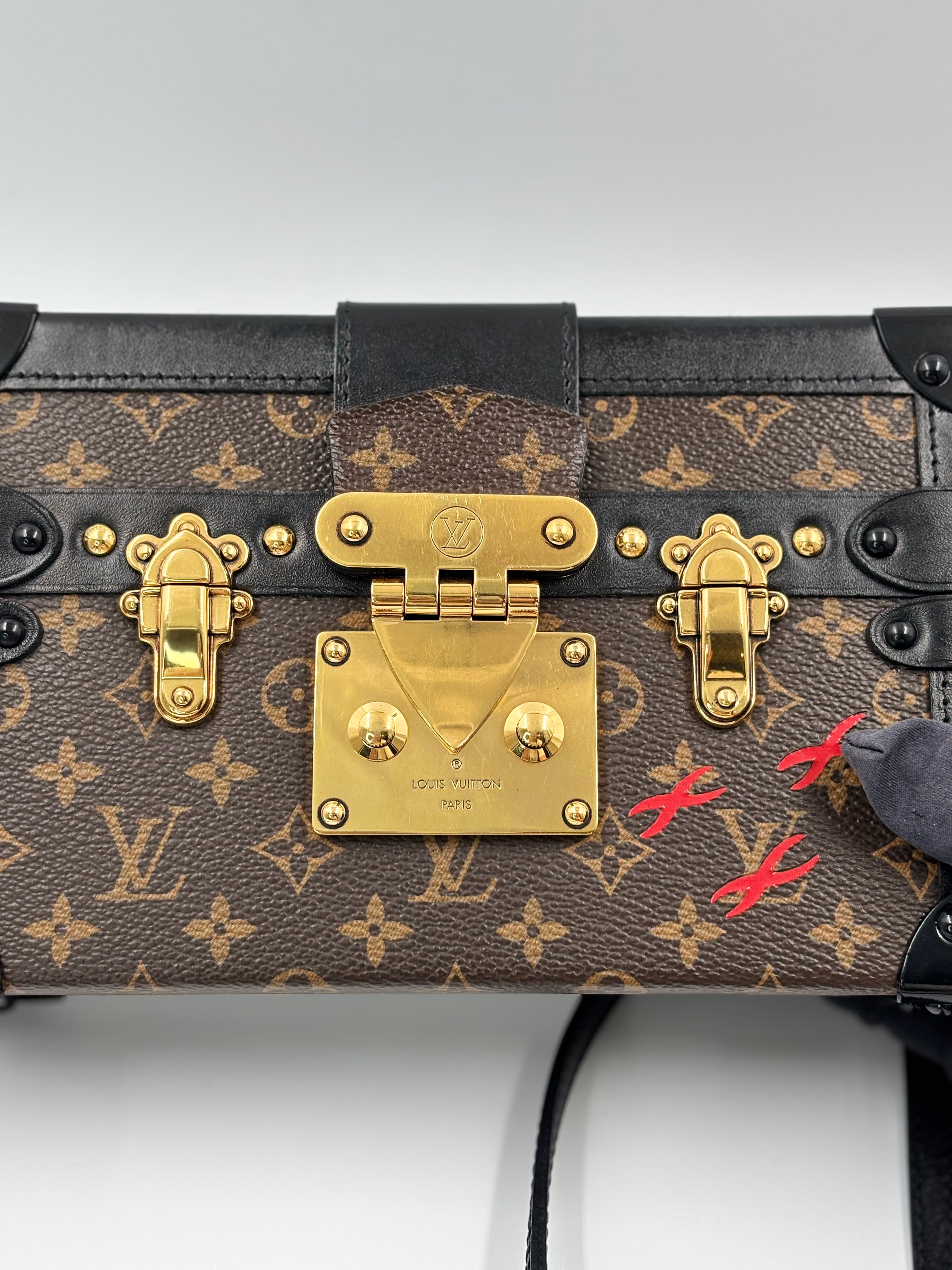 LV Petite Malle