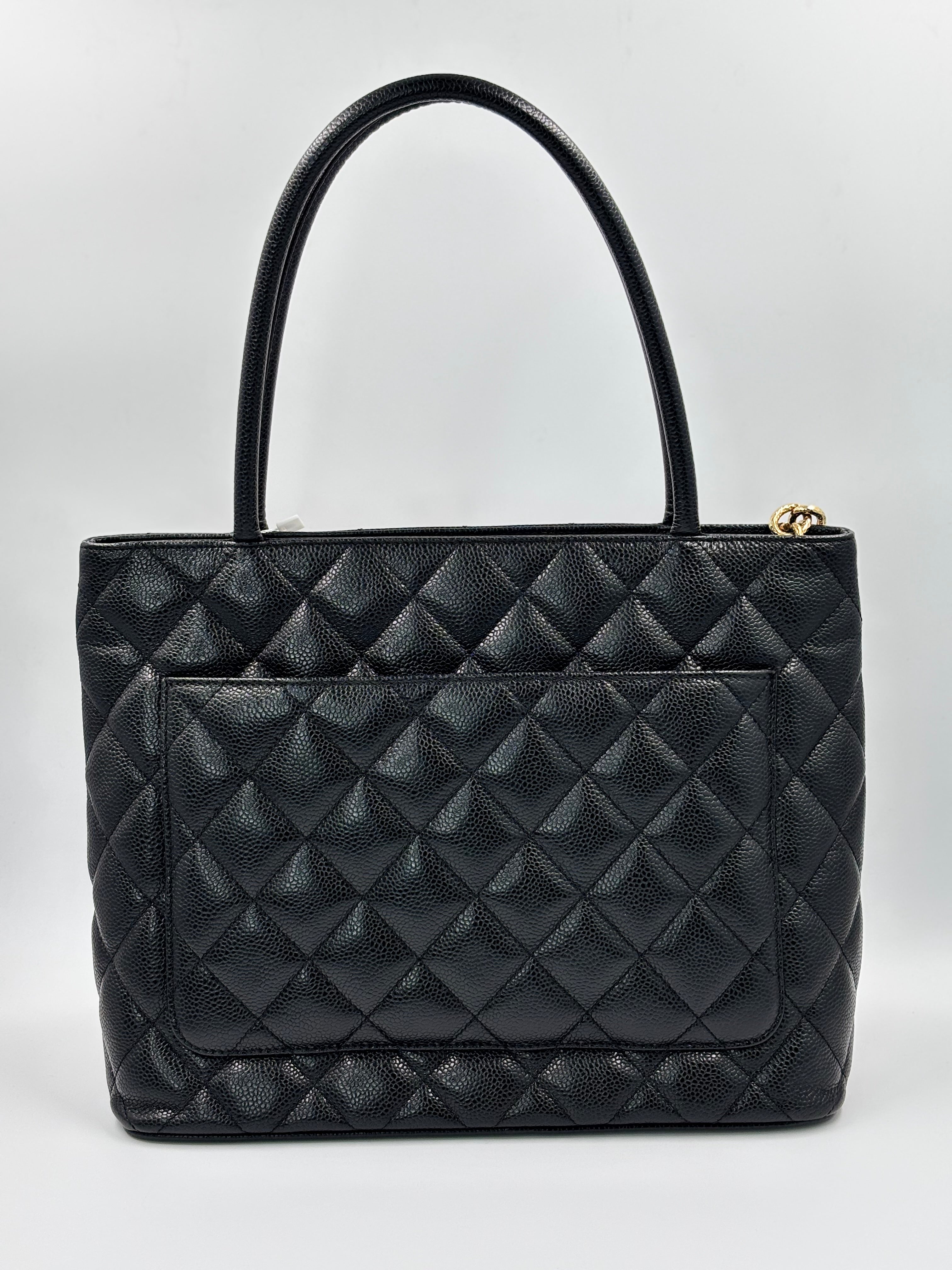 Chanel Medallion GHW