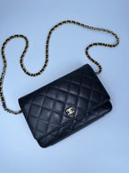 CC CAVIAR WALLET ON CHAIN