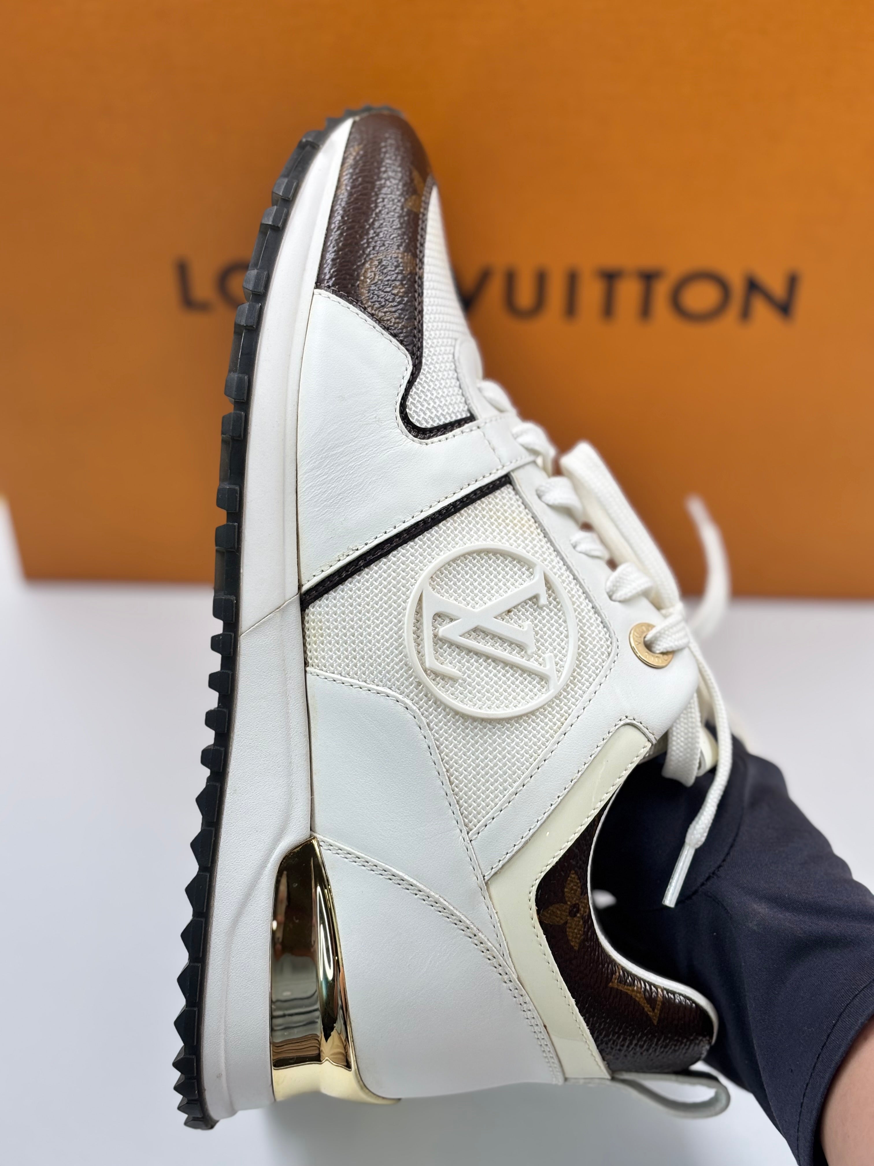 LV Run away sneakers