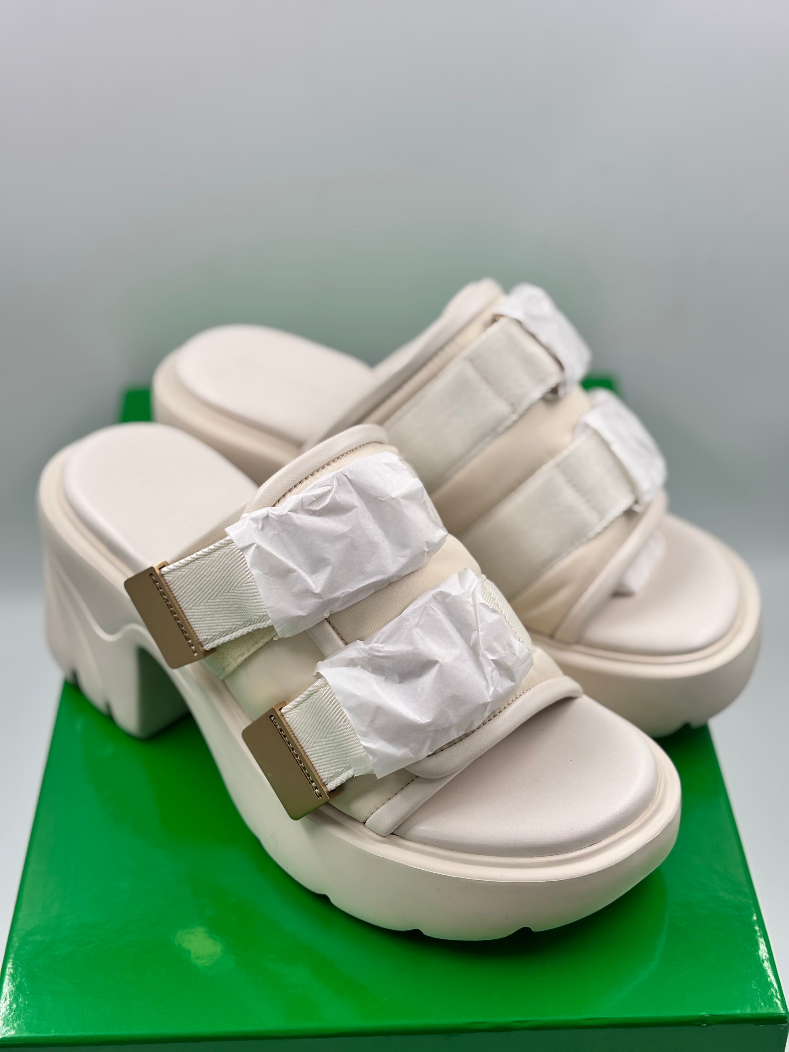 Bottega Veneta White Flash Sandal Bomber String